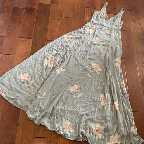 Jenn Maxi Dress - Picture 3 of 9